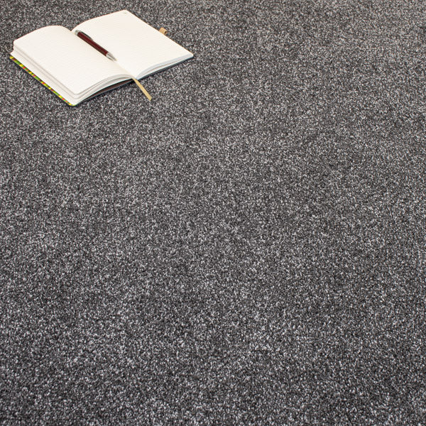 Anthracite Zephyr Saxony Carpet