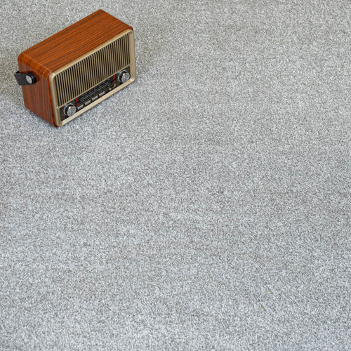 Grey Polaris Luxury Saxony Carpet Clearance