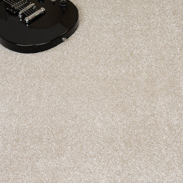 Light Beige Hestia Saxony Carpet