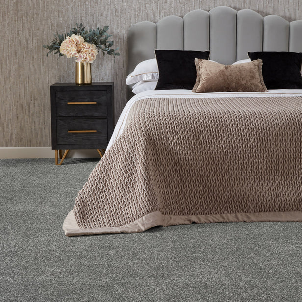 Polaris Luxury Saxony Carpet